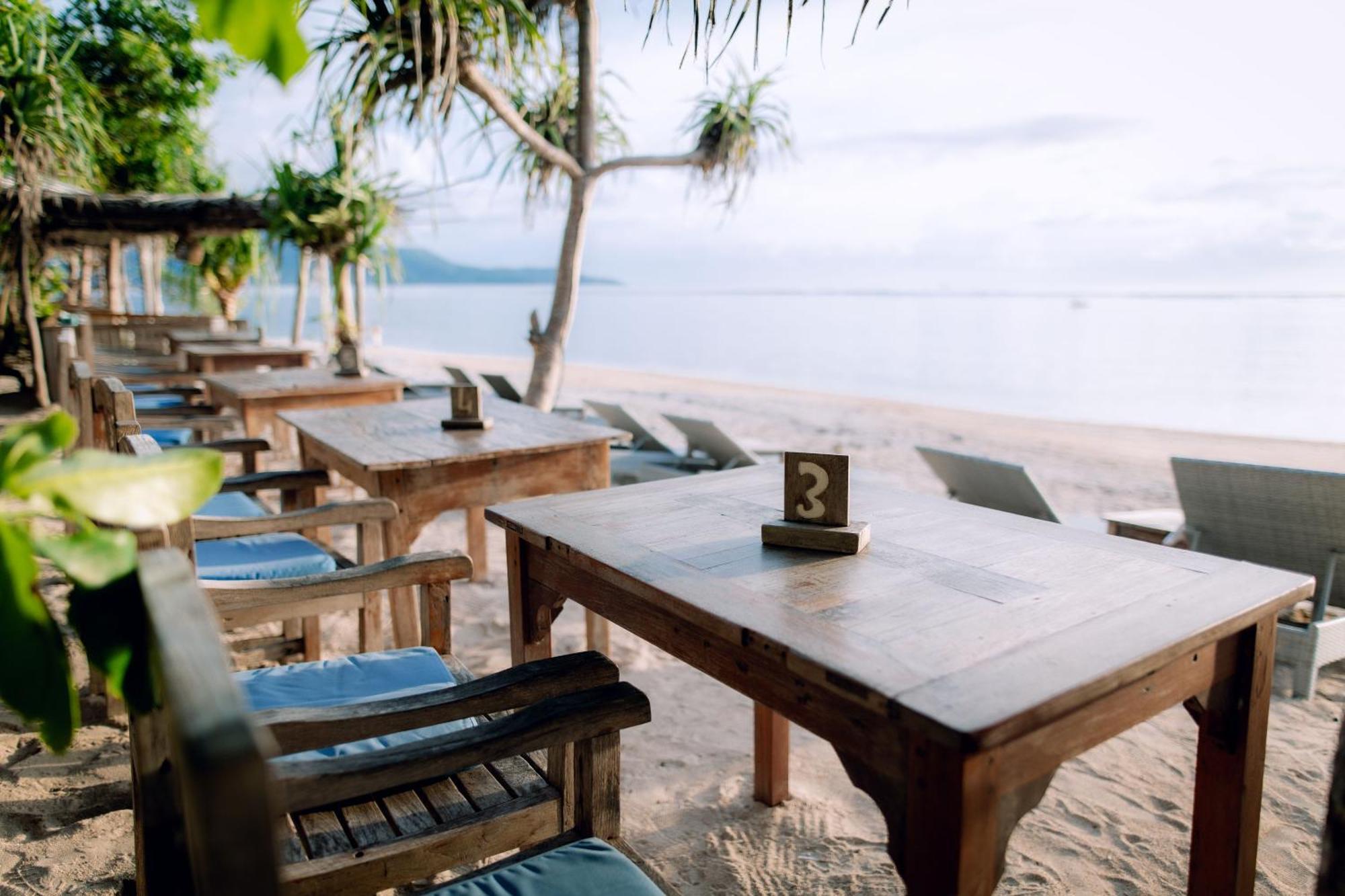 Island View Bar & Bungalow Гілі-Аїр Екстер'єр фото